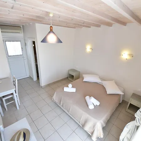 Artemida's Village 3* Glastros (Mykonos)