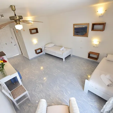 Πανσιόν Artemida's Village 3*